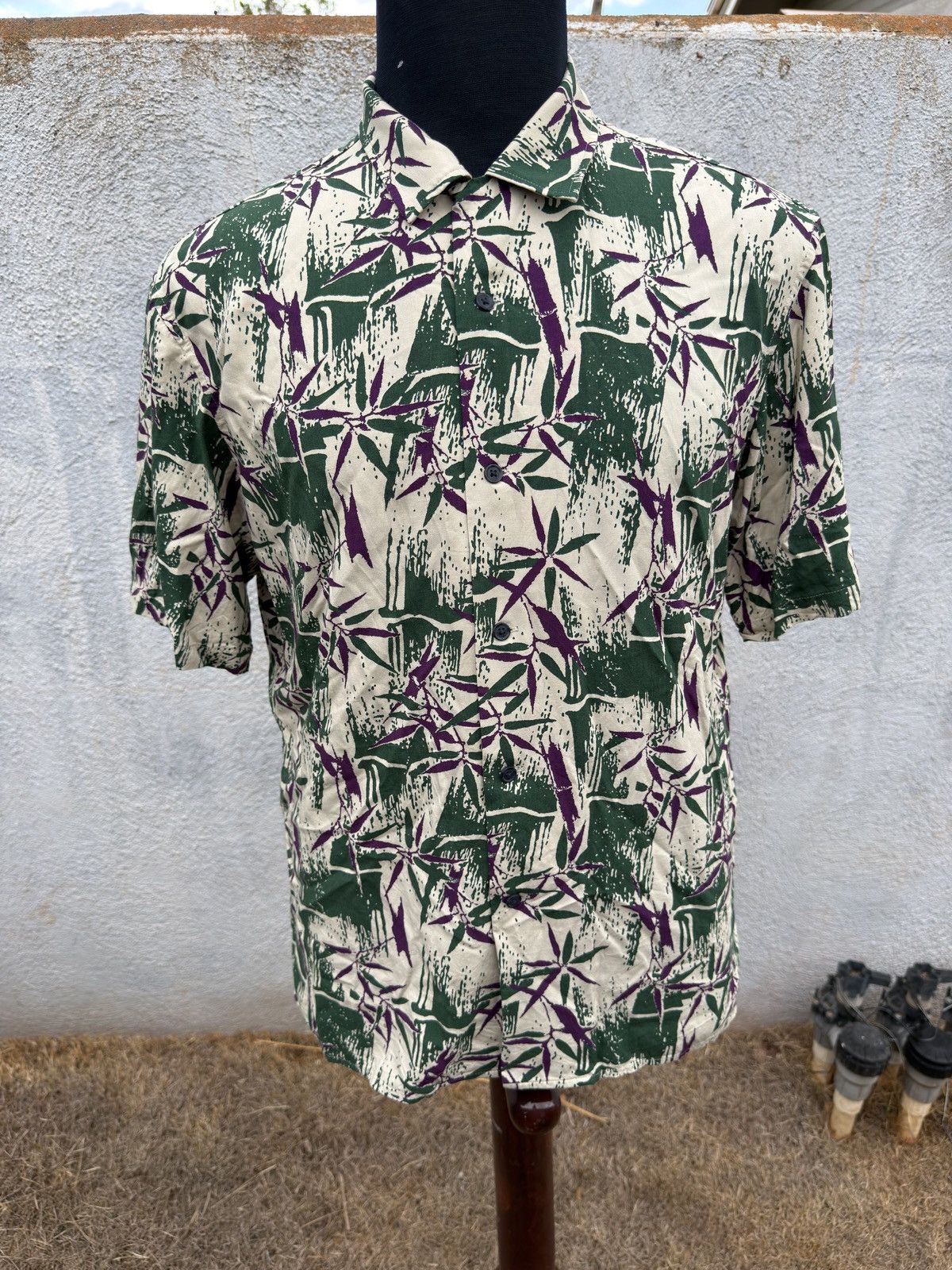 Uniqlo Uniqlo Ancient Bamboo Print Full Button Hawaiian Men's S Size US S / EU 44-46 / 1 - 1 Thumbnail
