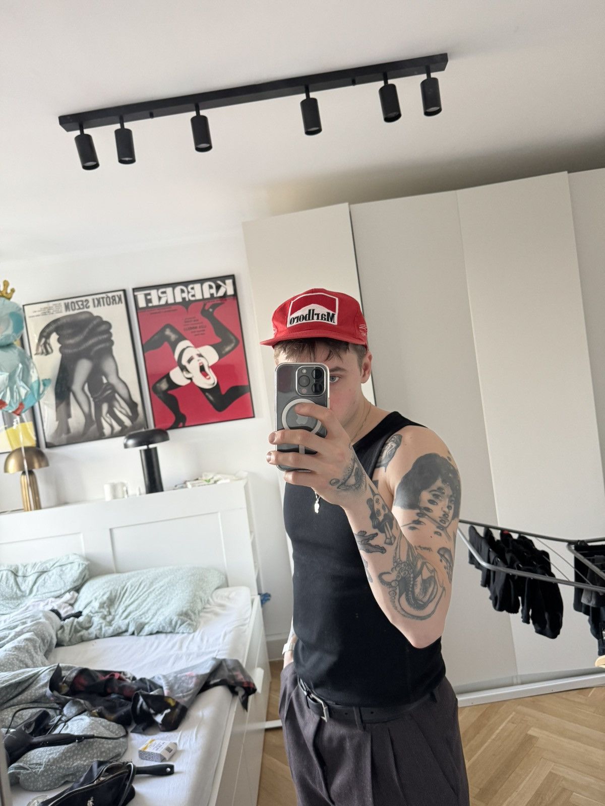 Marlboro Marlboro Vintage Red Classic Logo Dad Hat Ferrari Hype Rare Size ONE SIZE - 2 Thumbnail