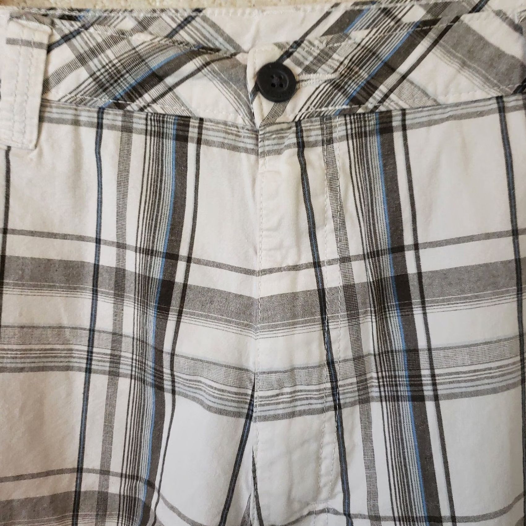 Wrangler Wrangler Cargo Shorts Men's 38x10 Khaki Blue Wht. Plaid Flat Front Cargo Pockets Casual, Travel, Regular Mens Size US 38 / EU 54 - 4 Thumbnail