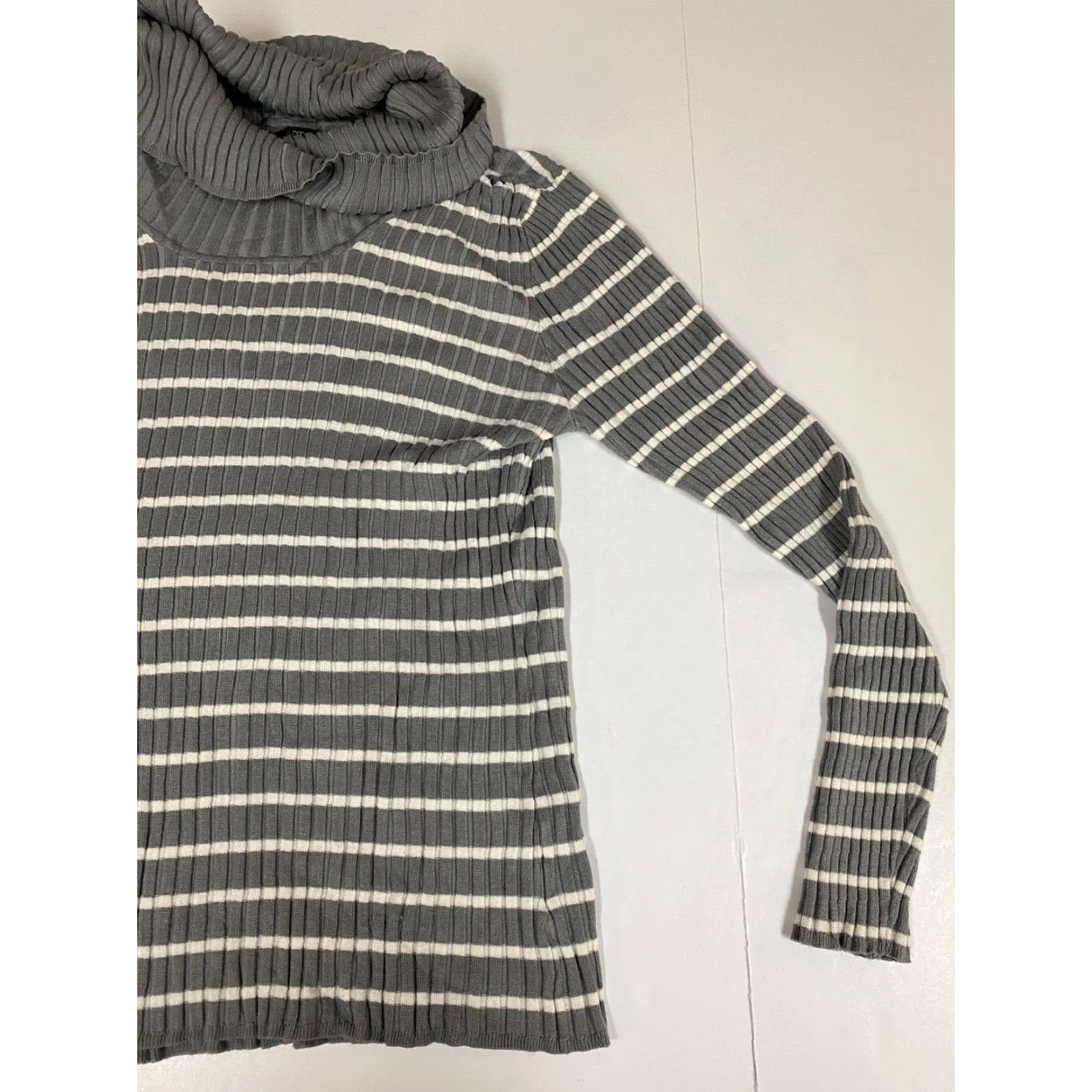 Apt. 9 Apt 9 Womens Sweater XL Gray Pullover Crew Neck Long Balloon Sleeve Button Knit Pullover Modern American Size XL / US 12-14 / IT 48-50 - 2 Thumbnail