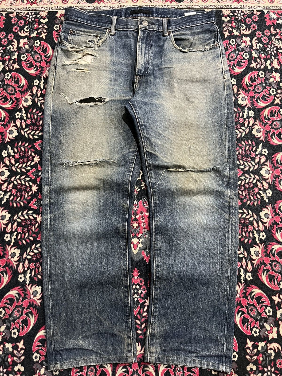 Undercover × Uniqlo Vintage Uniqlo Blue Faded Washed Trashed Straight Leg Jeans Size US 32 / EU 48 - 1 Thumbnail