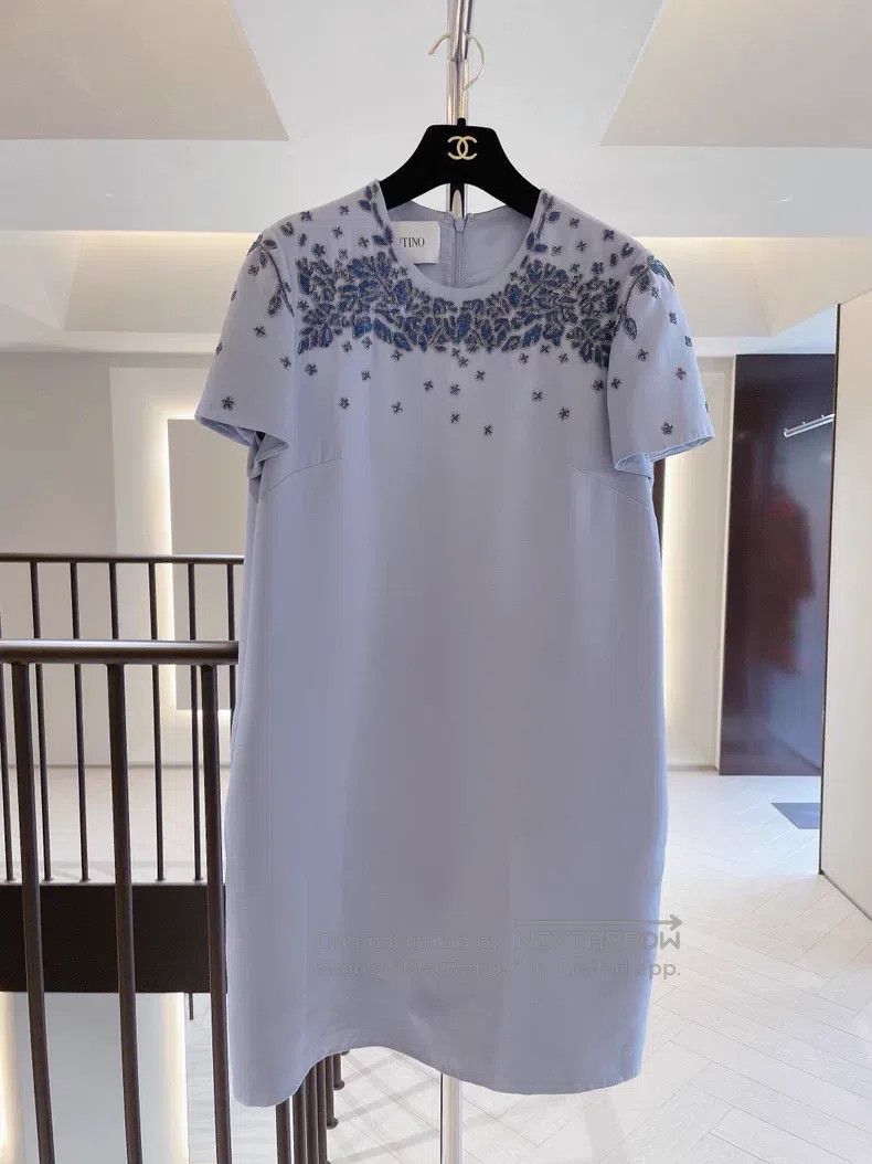 Valentino Valentino Heavy work embroidered beaded dress Size M / US 6-8 / IT 42-44 - 1 Thumbnail