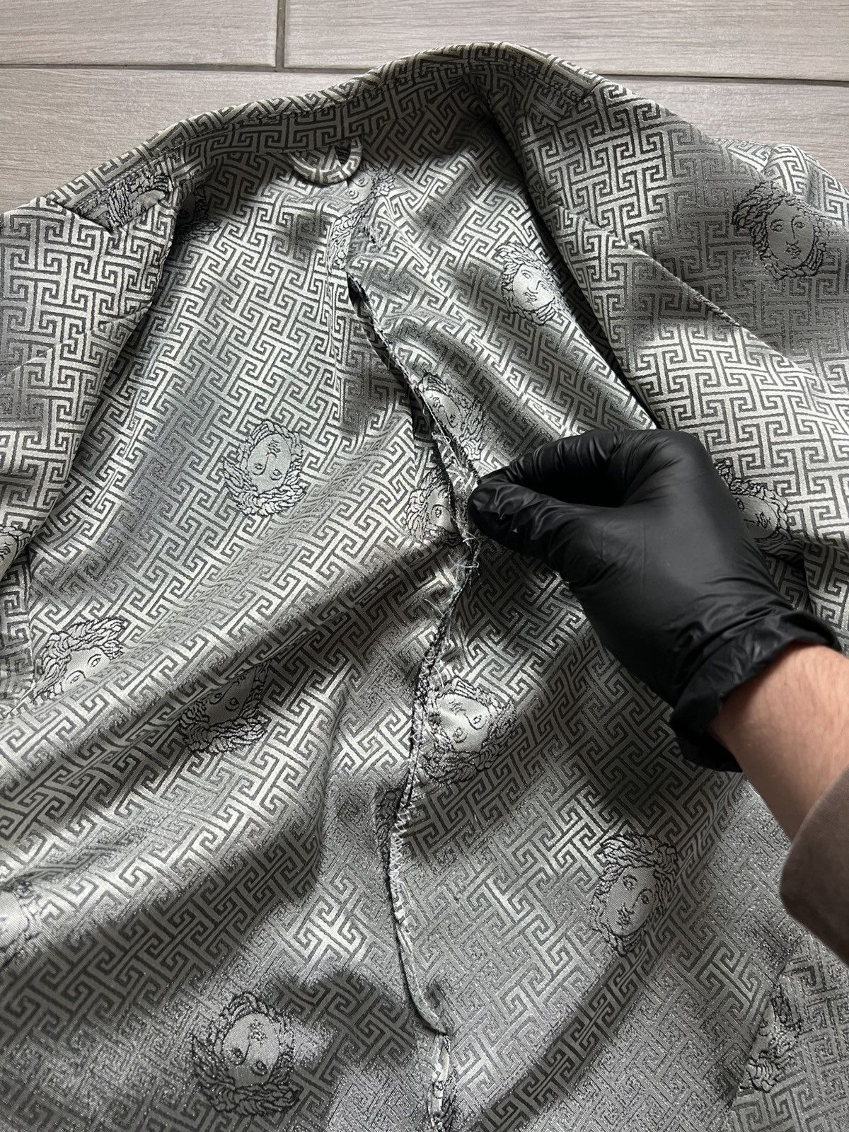 Versace VINTAGE Archive Versace Suits Medusa Pants Blazer Monogram Size L / US 10 / IT 46 - 15 Thumbnail