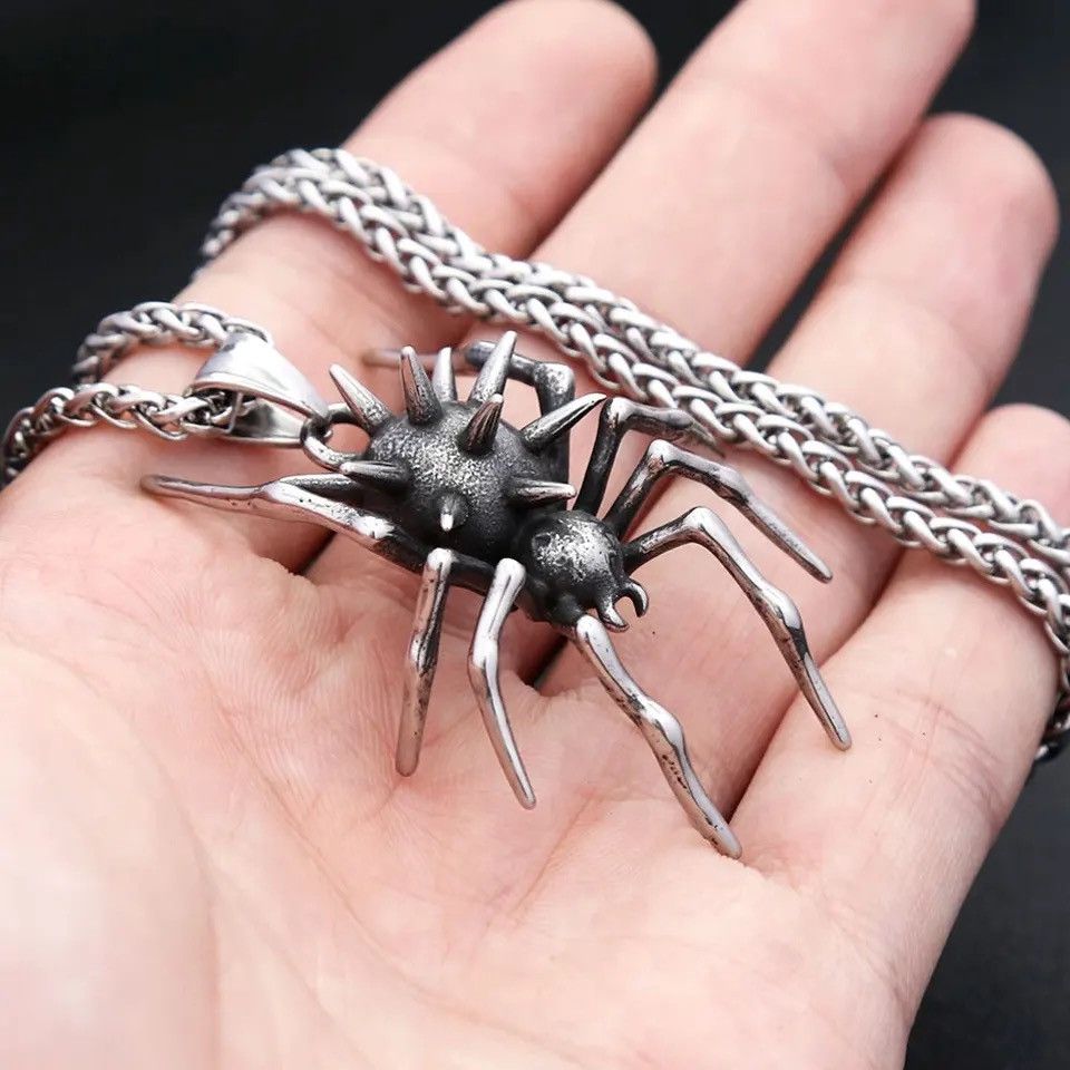 Vintage Vintage Silver Goth Spider Necklace Size ONE SIZE - 1 Thumbnail