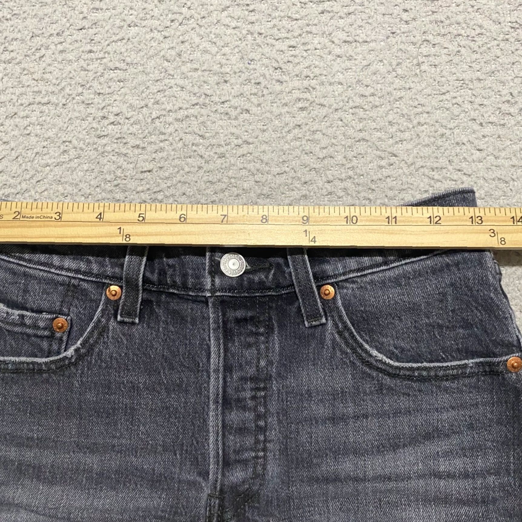 Levi's Levi's 501 Womens 25 Gray Denim Medium Wash Cut-Off Shorts Inseam 2" Vintage No Size 42" / US 20 - 7 Thumbnail