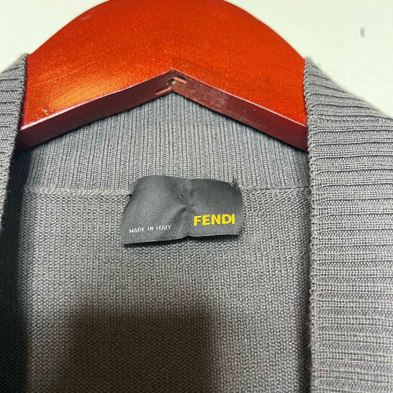 Fendi Fendi V Neck Merino Wool Cardigan Sweater Gray 44 Size M / US 6-8 / IT 42-44 - 7 Thumbnail