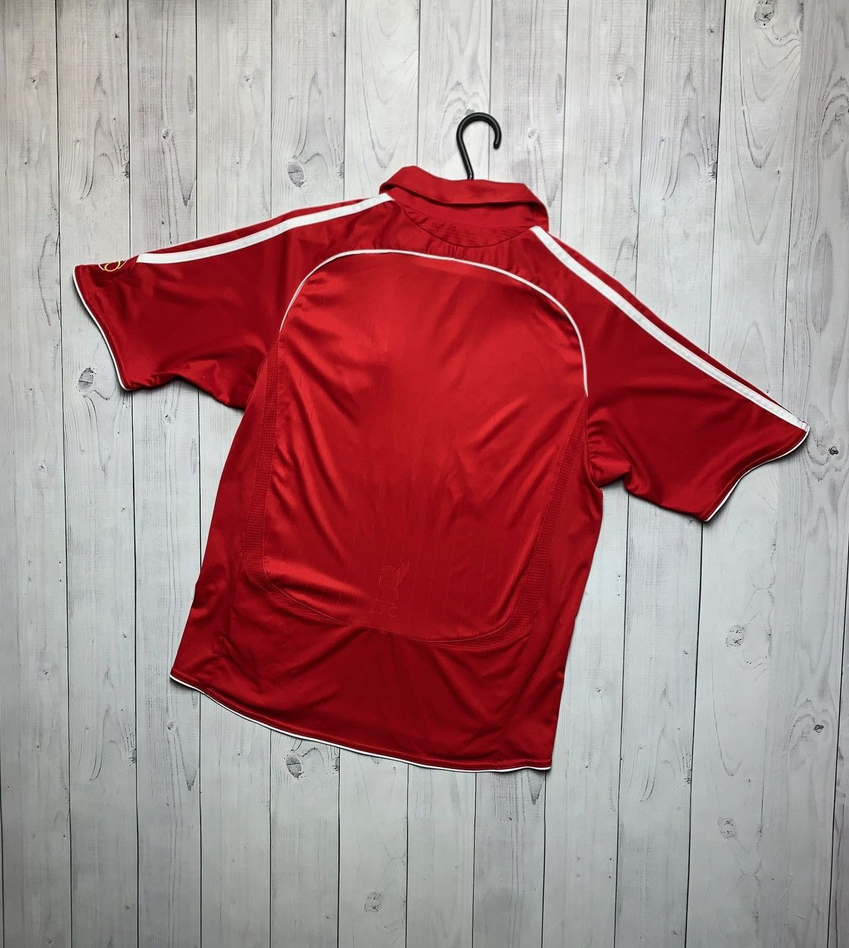 Adidas × Vintage Vintage adidas Liverpool soccer jersey size Xs/S red Size US XS / EU 42 / 0 - 6 Thumbnail