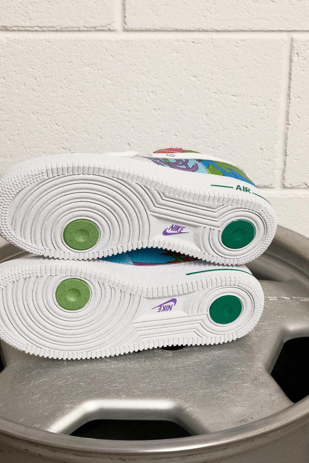 Nike Nike Flyleather AF1 QS Multi-Color Sneakers Size 6.5 Women Size ONE SIZE - 7 Thumbnail