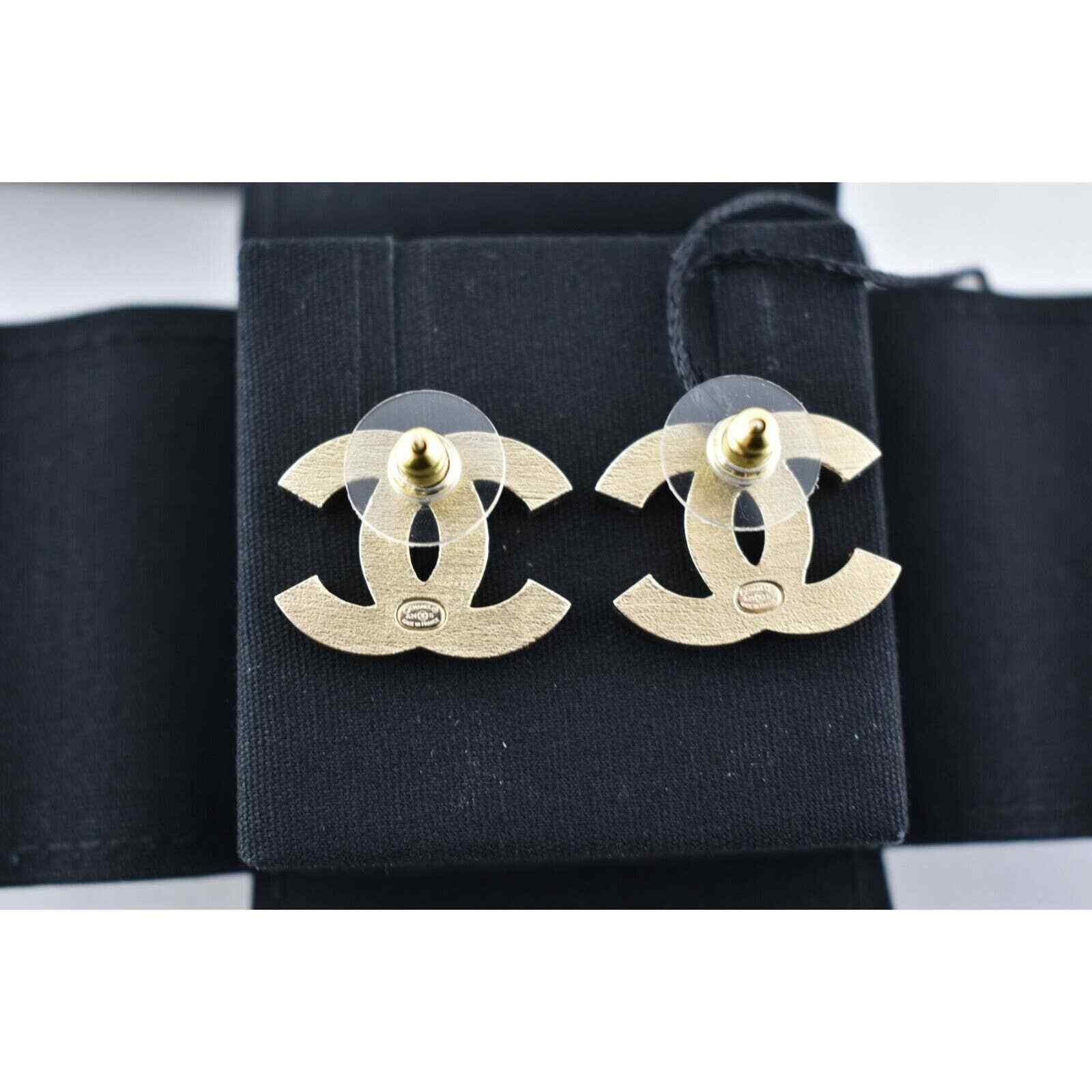 Chanel Chanel Gold Beige Crystal Dangle Statement Stud Earrings Size ONE SIZE - 12 Thumbnail