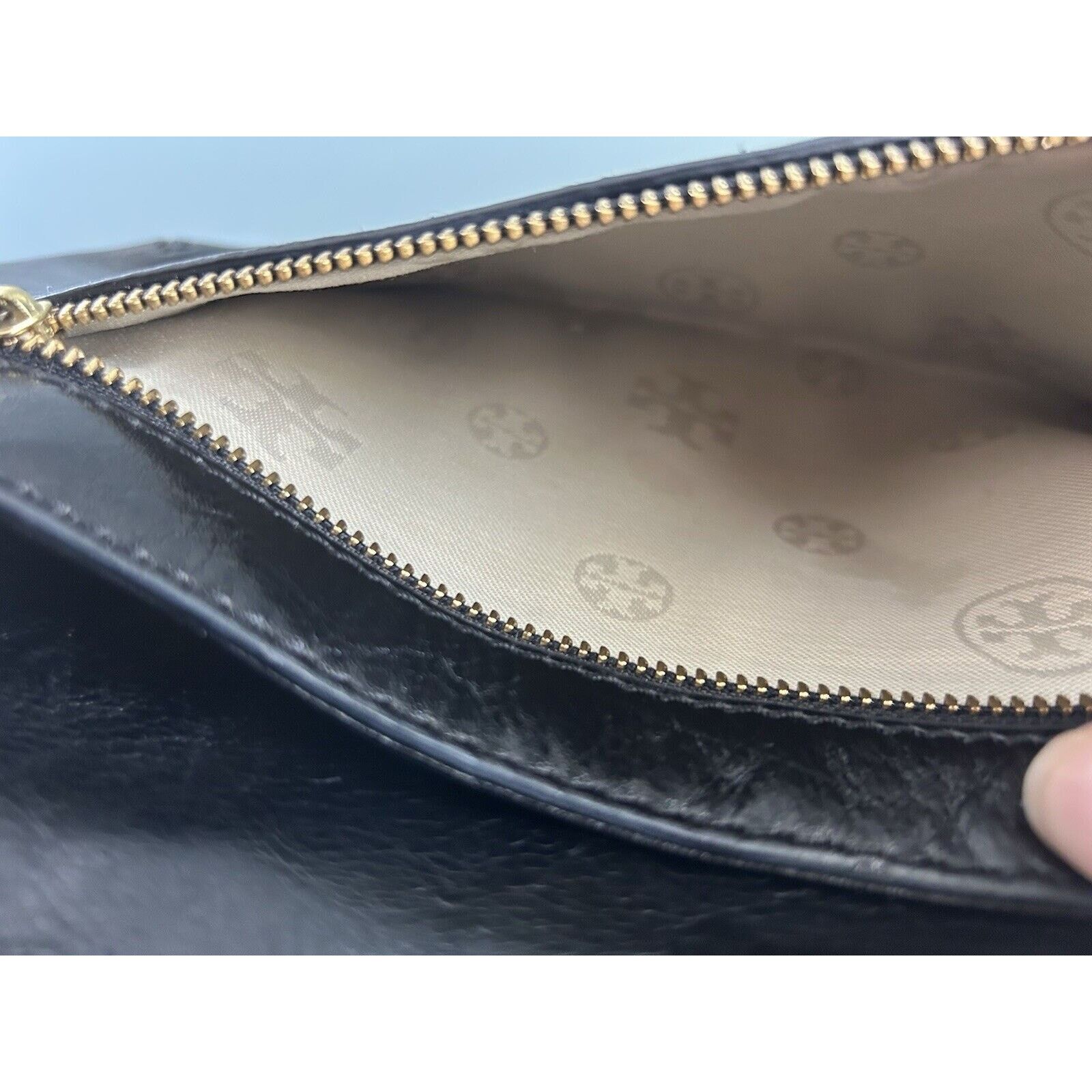 Tory Burch Tory Burch Reva Black Leather Crossbody Clutch Purse Bag Size ONE SIZE - 15 Thumbnail