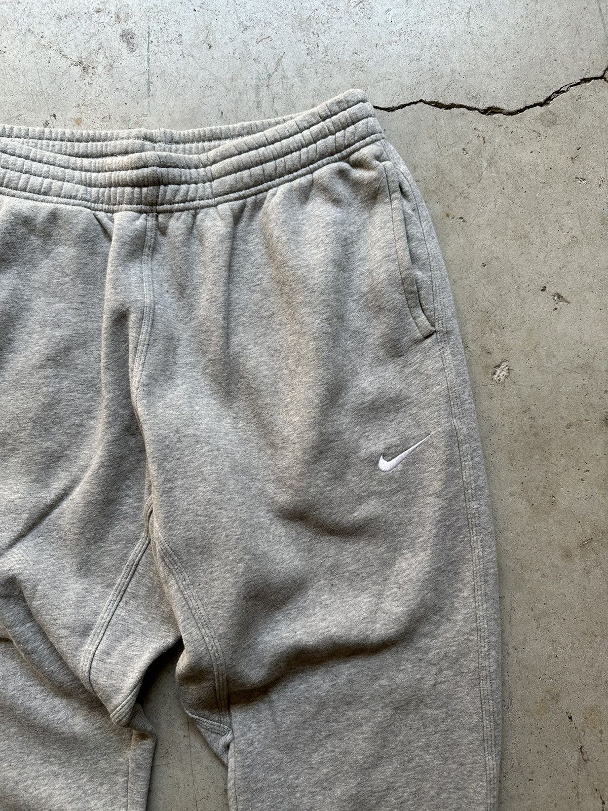 Nike Vintage Y2K 2000s Grey Nike sweatpants Size US 30 / EU 46 - 3 Thumbnail