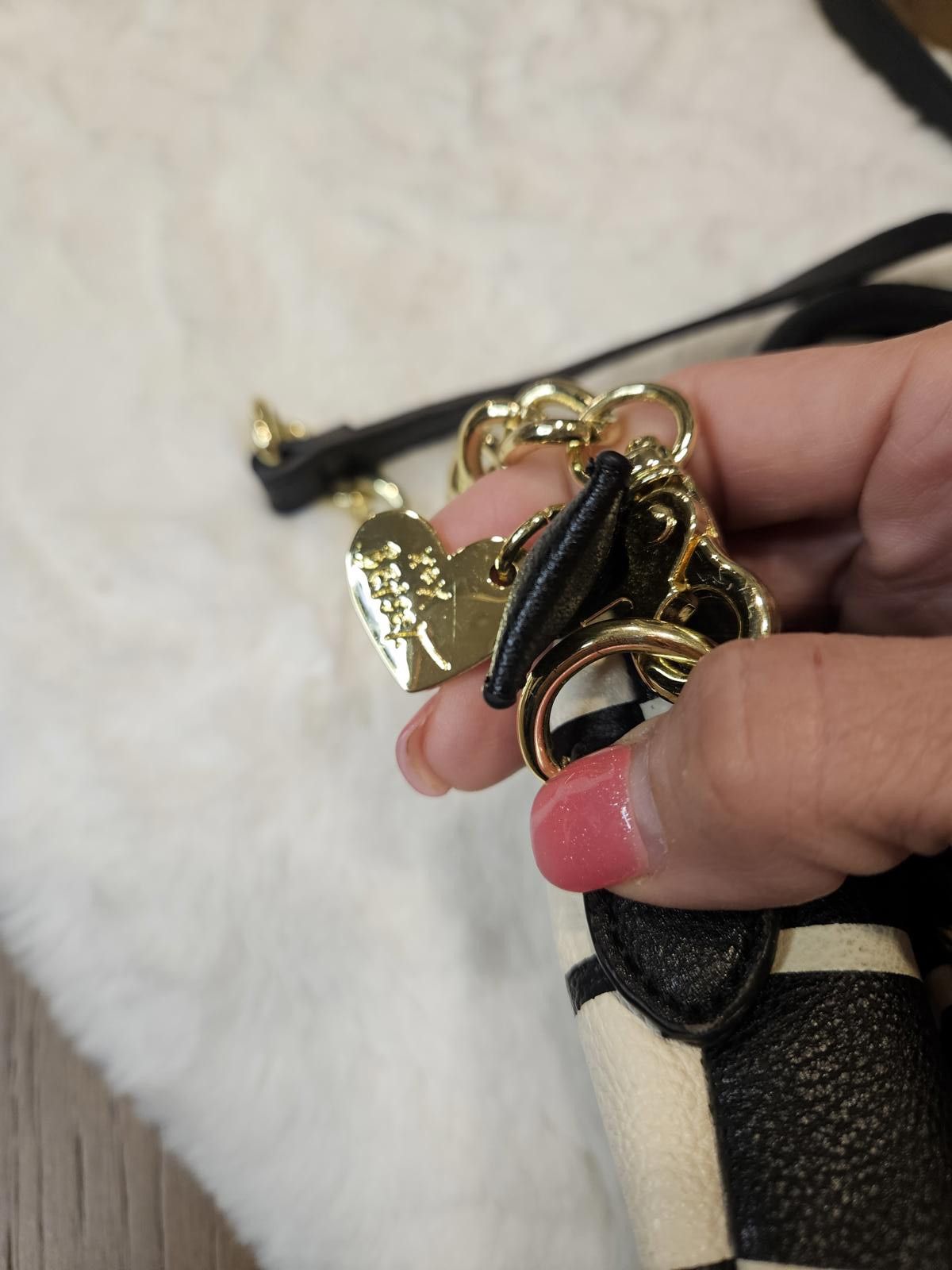 Designer Betsey Johnson Striped Crossbody Handbag Size ONE SIZE - 9 Thumbnail