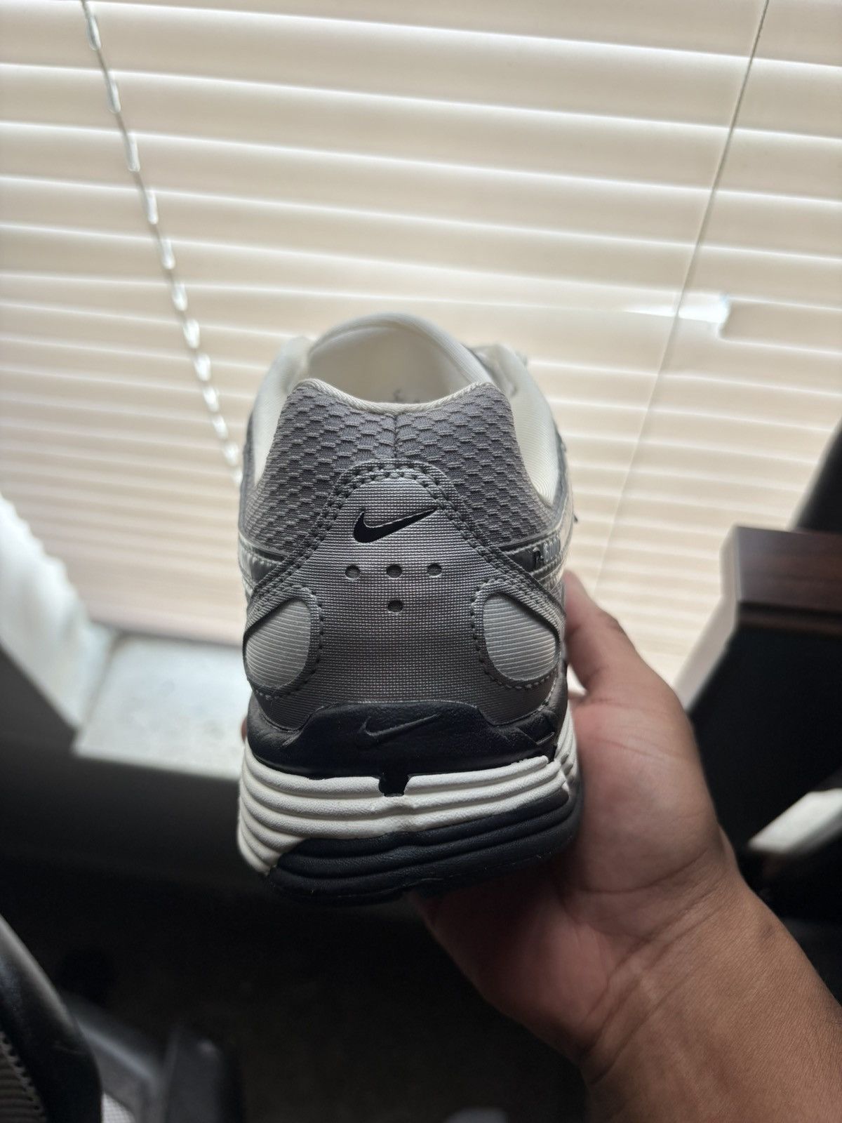 Nike P-600 metallic silver Size US 8 / EU 41 - 11 Thumbnail