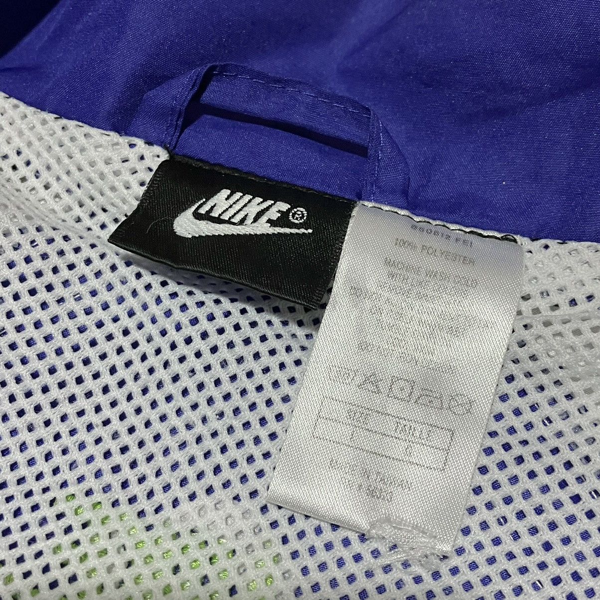 Nike Vintage 90s NIKE Geometry Nylon Oversized Track Jacket Size US L / EU 52-54 / 3 - 10 Thumbnail