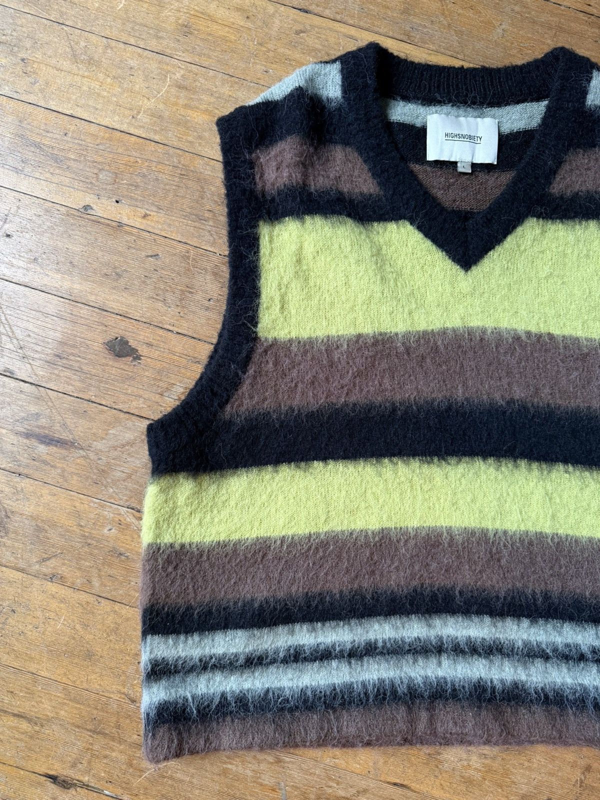 Hypebeast Hairy V-neck Sweater Size US L / EU 52-54 / 3 - 6 Thumbnail