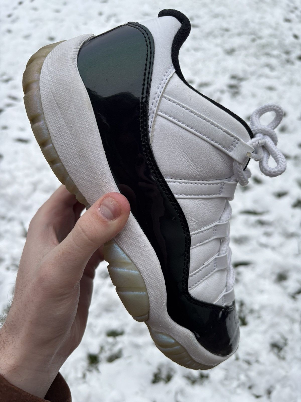 Jordan Brand Air Jordan 11 Retro Low Emerald 2018 Size 9 Size US 9 / EU 42 - 1 Thumbnail