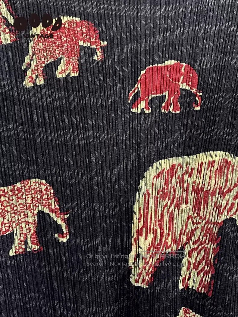 Issey Miyake Issey Miyake Elephant Ruched Short Sleeve Top Size L / US 10 / IT 46 - 8 Thumbnail