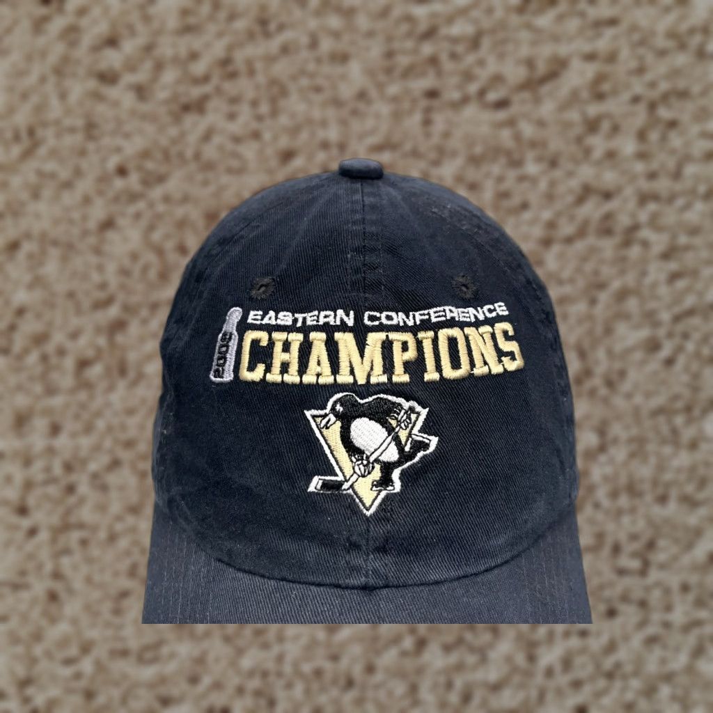 Champion V41 Headwear Pittsburgh Hat Strap Back Adult Black Eastern Conference Champions Penguins 2002 Mens Baseball Cap Black Sports Hockey Pittsburgh Size ONE SIZE - 1 Thumbnail