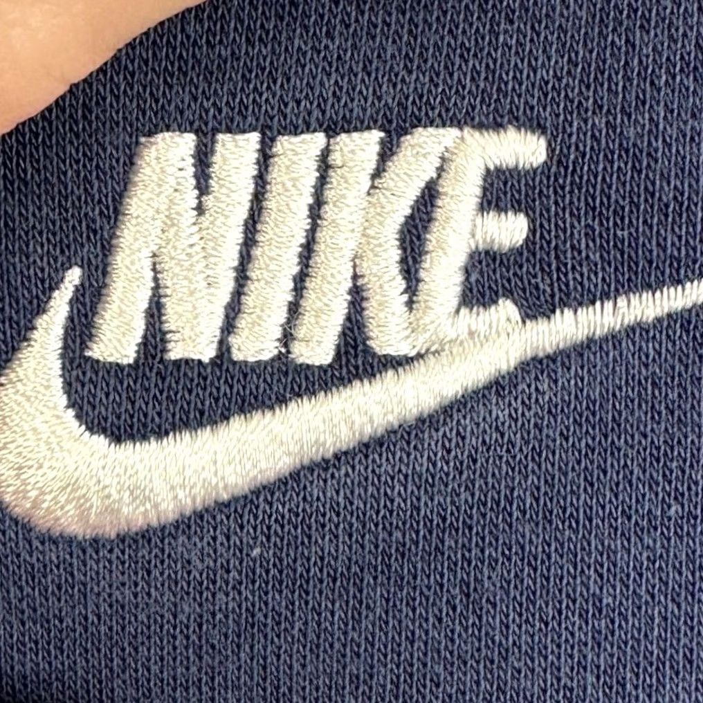 Nike Nike Sweatshirt Mens M Navy Blue Hooded Pullover with Pocket, Long Sleeve, Fleece, Embroidered Logo, Regular Fit Size US M / EU 48-50 / 2 - 6 Thumbnail