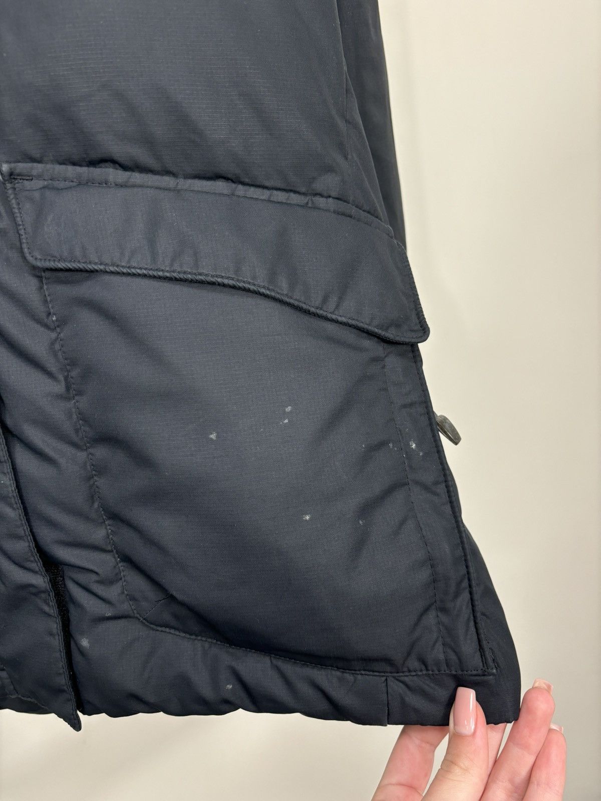 Nike Vintage Nike ACG 550 Outdoor Black Y2K Down Puffer Jacket Size US L / EU 52-54 / 3 - 9 Thumbnail