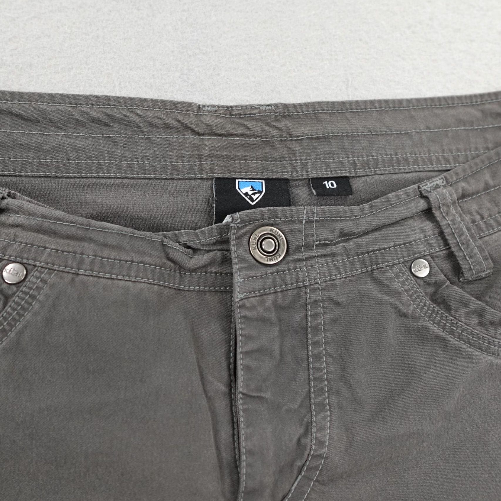 Vintage VINTAGE Kuhl Cargo Shorts Womens 10 Gray Outdoor Hiking Stretch Brief Patina Dye 11" Inseam Womens Size 32" / US 10 / IT 46 - 2 Thumbnail