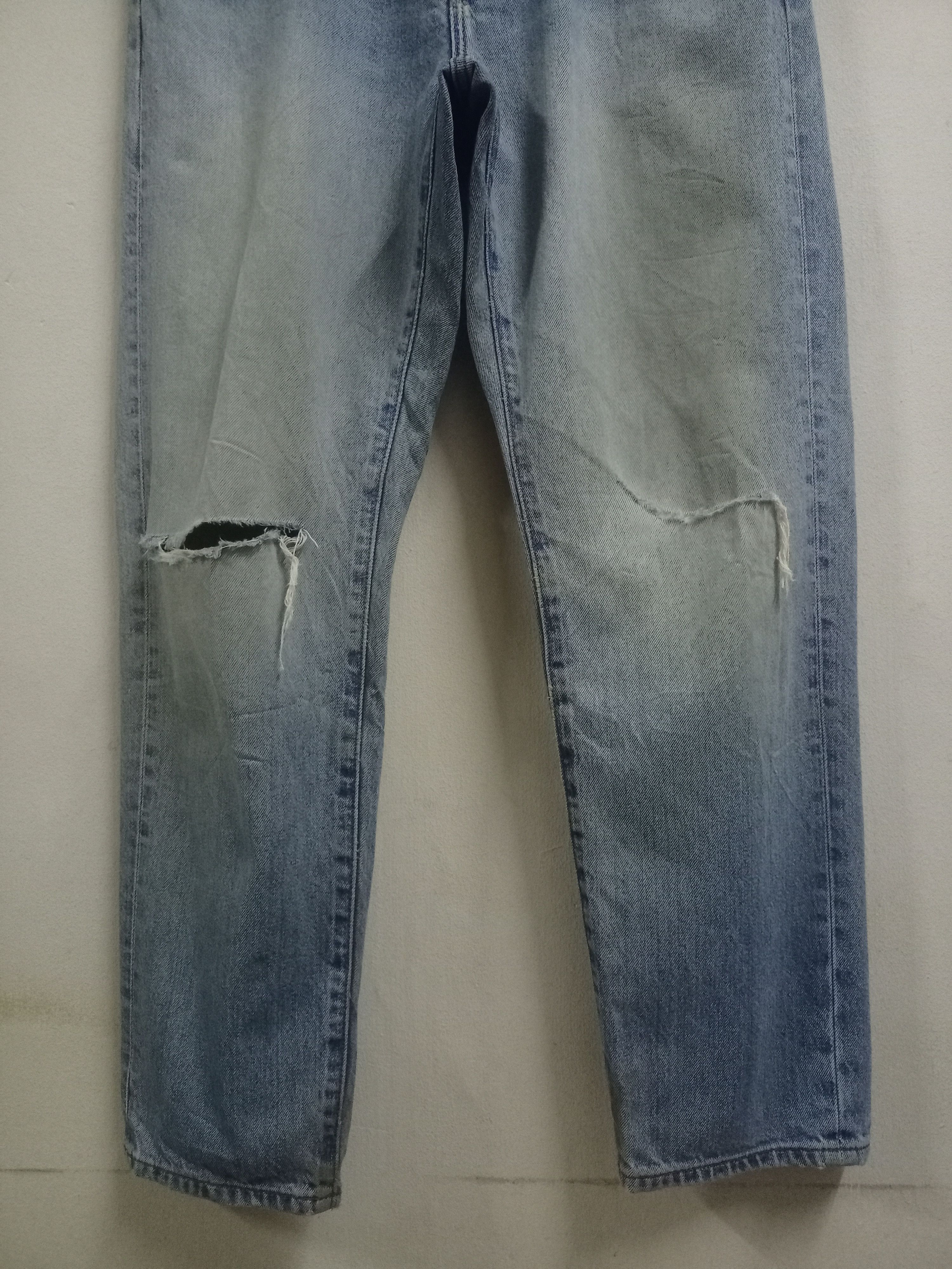 Uniqlo Vintage Japanese Uniqlo Blue Wash Distressed Loose Jeans Size US 34 / EU 50 - 5 Thumbnail
