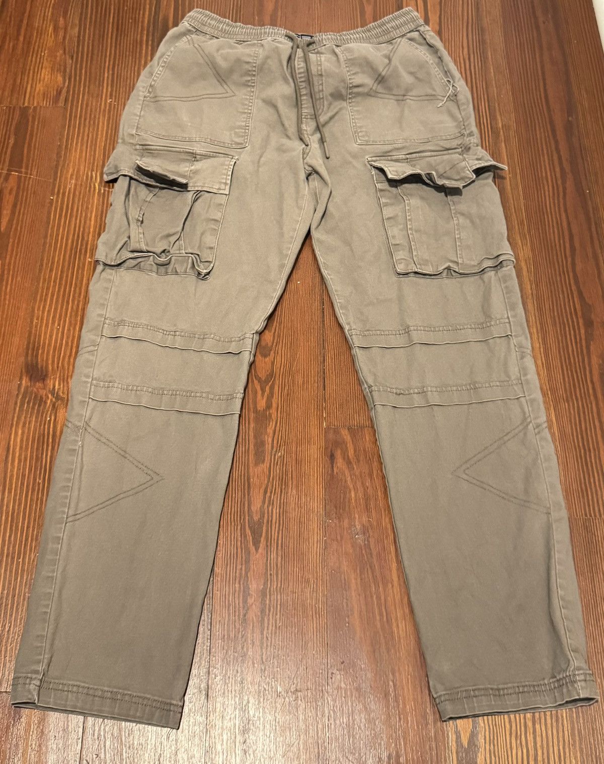 Forever 21 Grey Cargo Pants Size US 32 / EU 48 - 1 Thumbnail