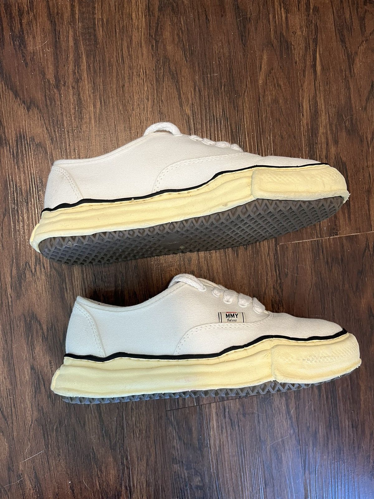 Maison MIHARA YASUHIRO MMY WHITE WITH “AGED” SOLE Size US 9 / EU 42 - 3 Thumbnail