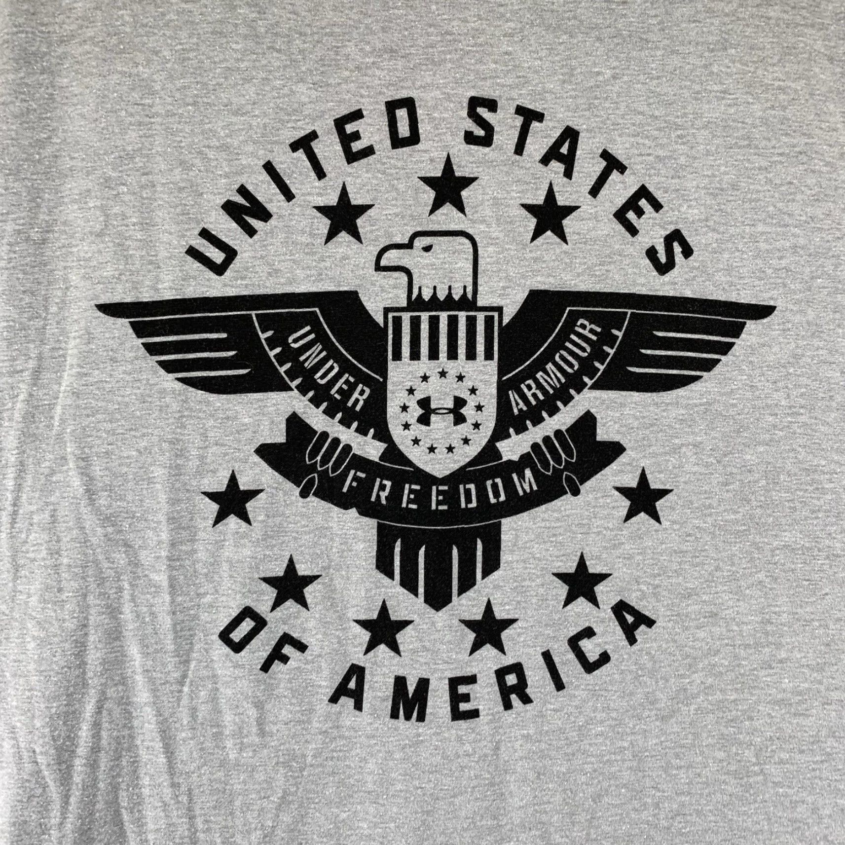 Under Armour VINTAGE Under Armour Men T-Shirt 2XL Gray Graphic Print American Flag Crew Neck Short Sleeve Athletic Tee Size US XXL / EU 58 / 5 - 2 Thumbnail