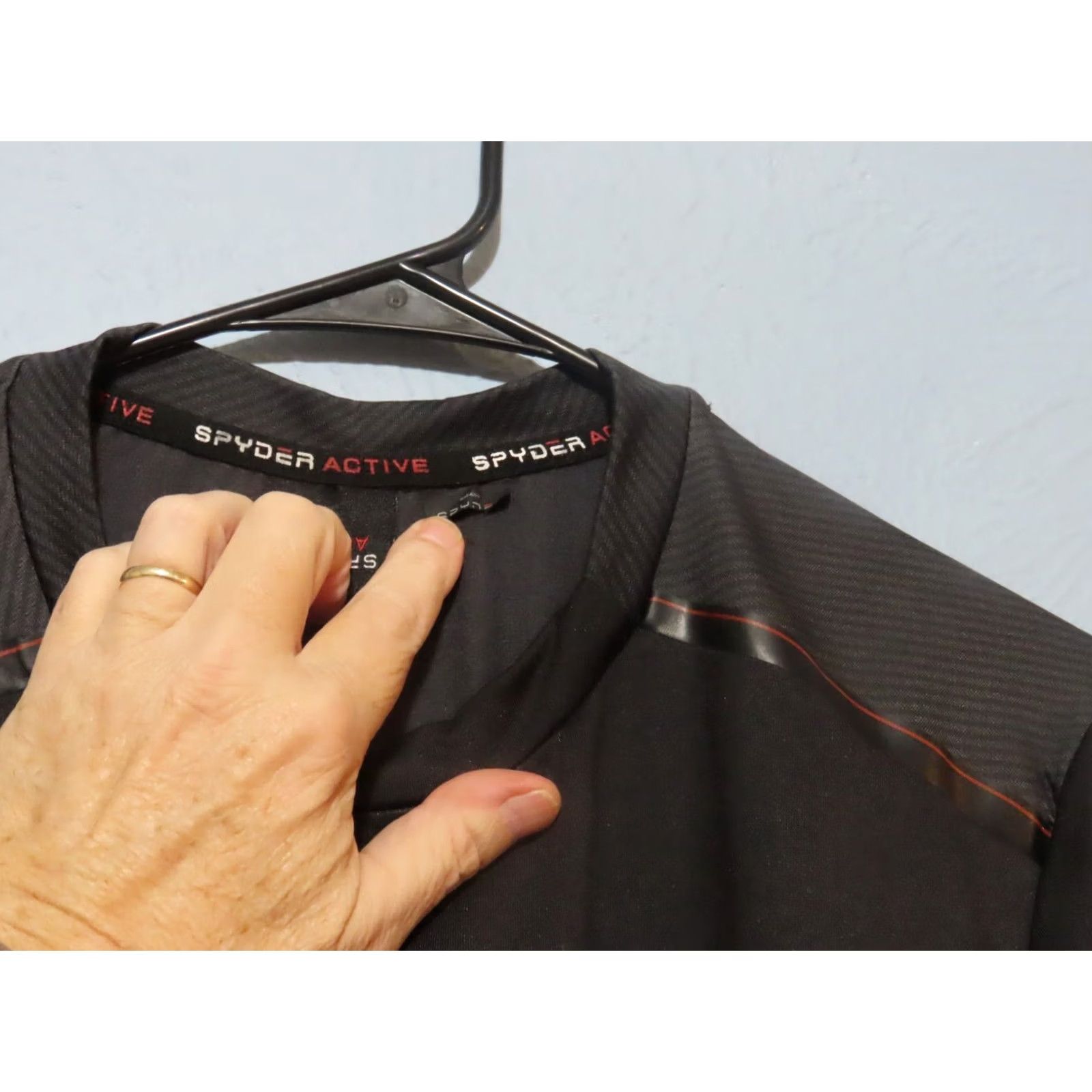 Spyder Spyder Active Men’s Pullover Shirt Long Sleeve Black Polyester Moisture-Wicking Regular Fit for Cross Training Running Walking - L Size US L / EU 52-54 / 3 - 6 Thumbnail