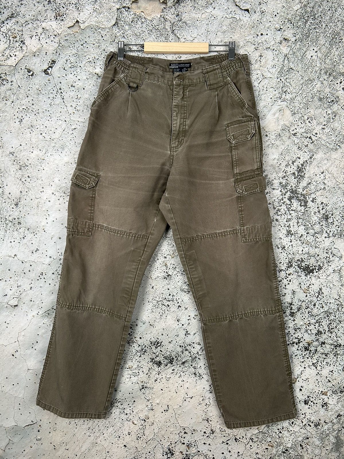 Japanese Brand Vintage Military Tactical Cargo Pants Streetwear Archival Size US 32 / EU 48 - 1 Thumbnail