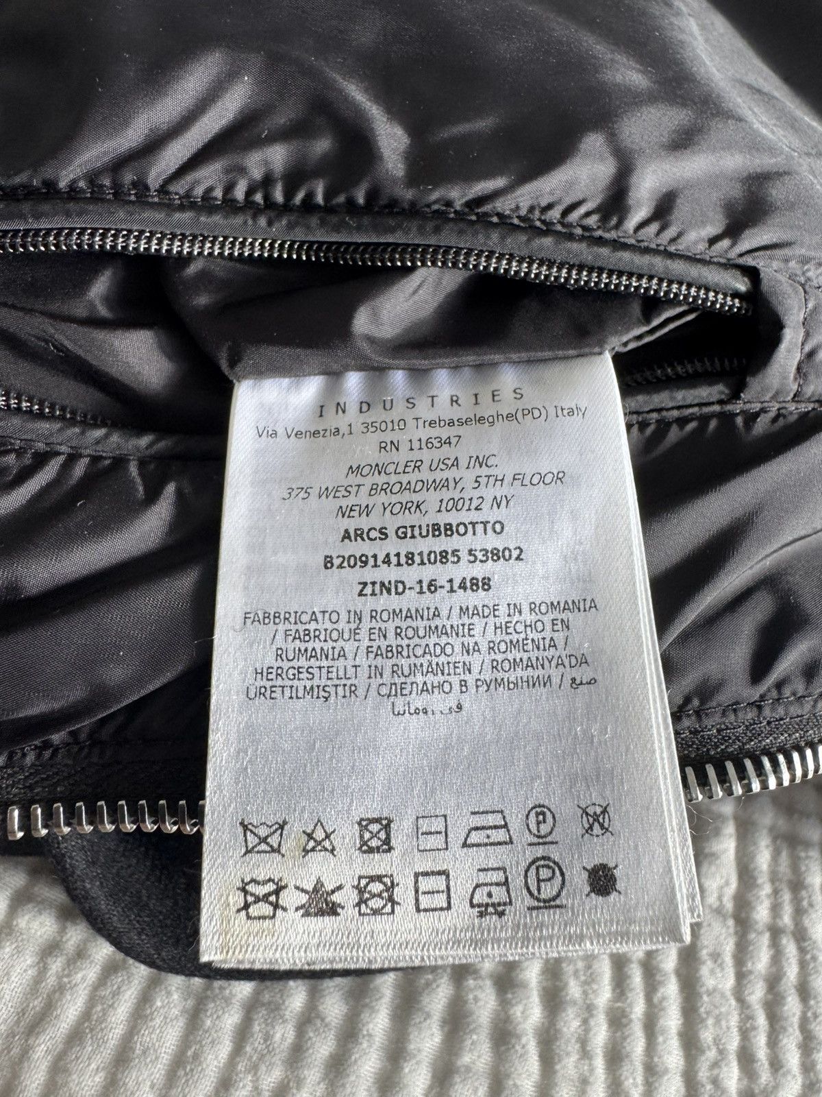 Moncler Moncler Puffer Jacket Size US S / EU 44-46 / 1 - 14 Thumbnail