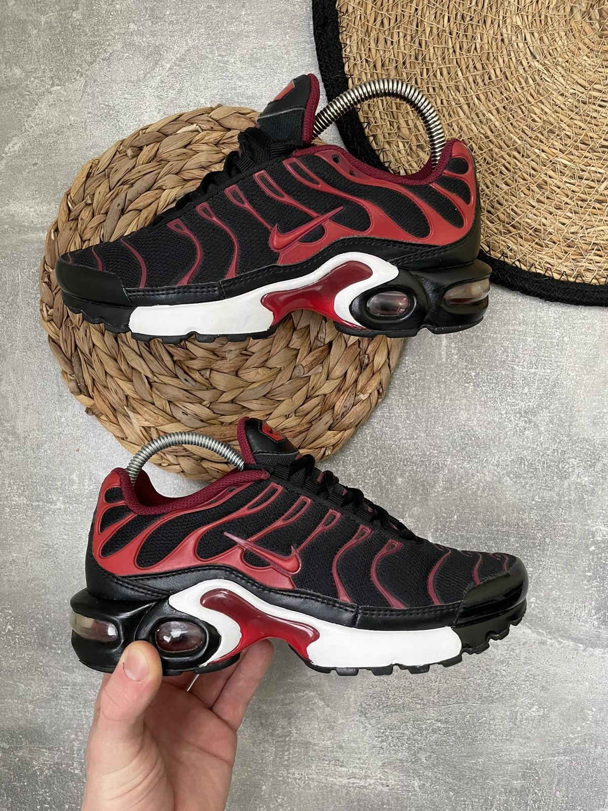 Nike air max plus red starburst best sale