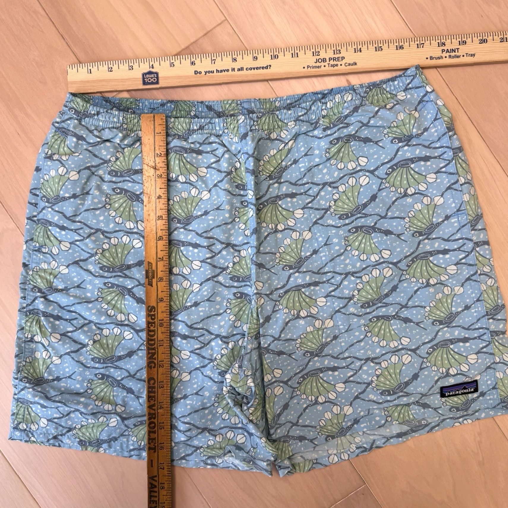 Patagonia Patagonia Baggies Large Blue Lined Shorts Lined 6" Inseam Hexy Fish Pattern Size US 33 - 7 Thumbnail