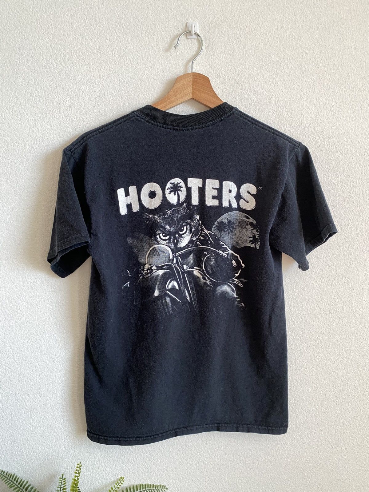 Other Faded Hooters Tee Size US S / EU 44-46 / 1 - 1 Thumbnail