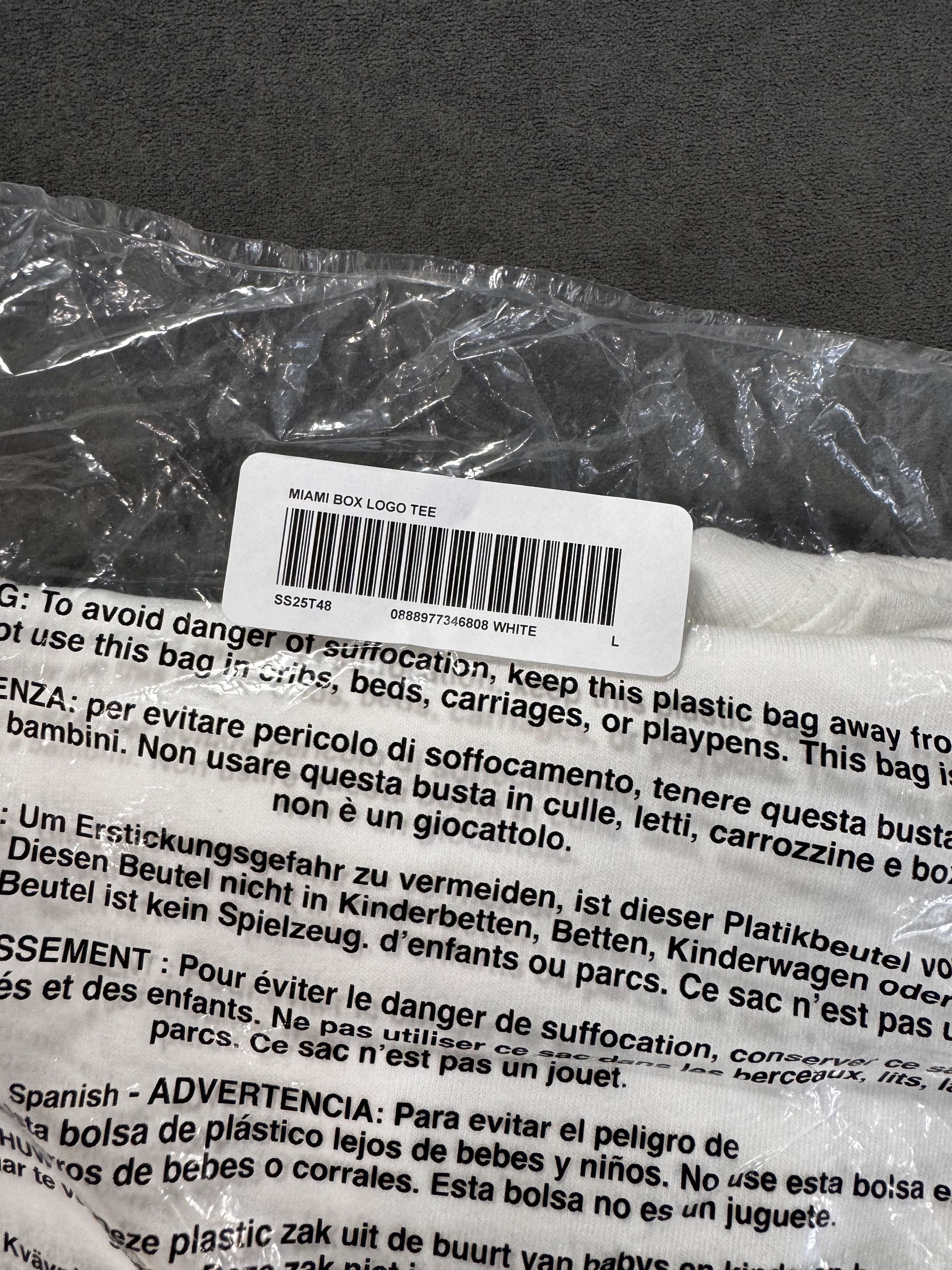 Supreme Supreme Miami Exclusive Box Logo T-Shirt Size US L / EU 52-54 / 3 - 8 Thumbnail