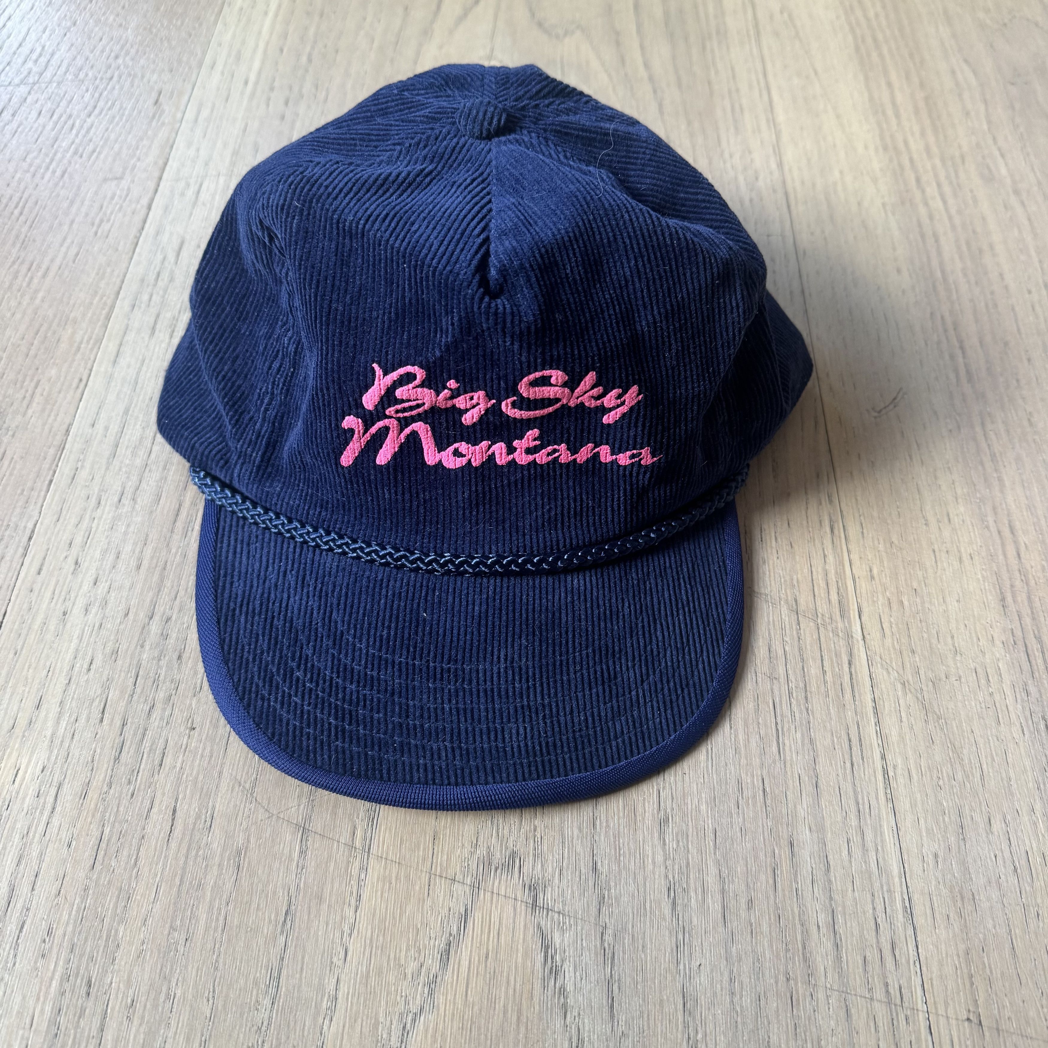 Vintage Vintage - Big Sky Montana Corduroy Cap - Navy / Pink Size ONE SIZE - 1 Thumbnail
