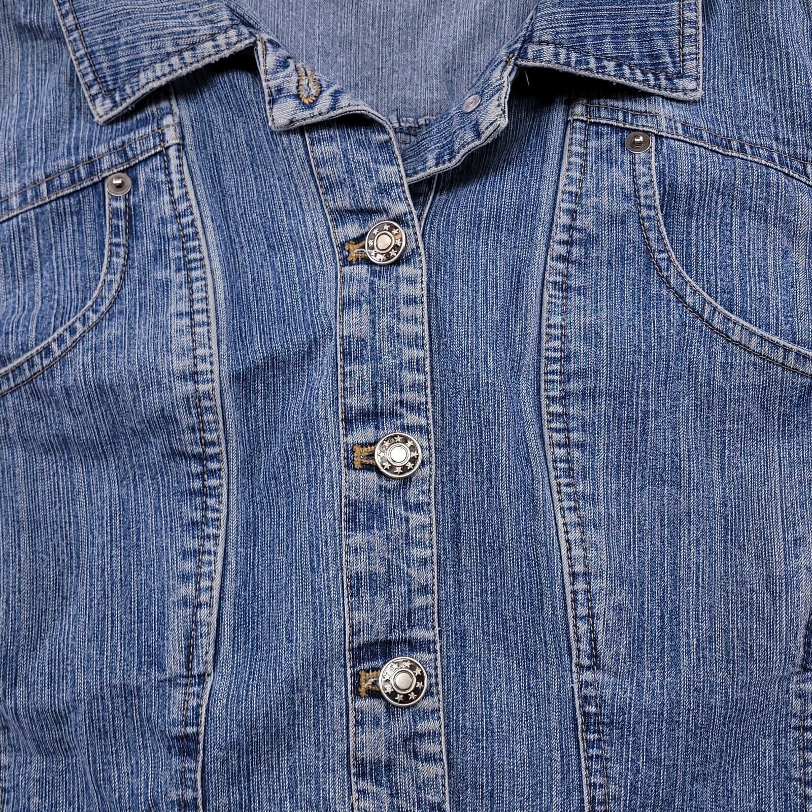 Bill Blass Bill Blass Button Up Denim Jacket Womens Size Petite PM Blue Size M / US 6-8 / IT 42-44 - 5 Thumbnail