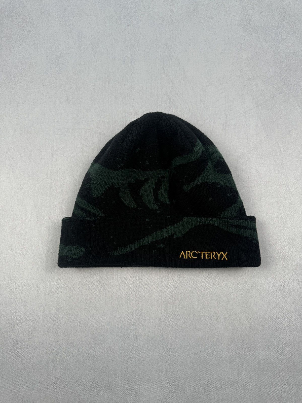 Arc'teryx SS23 Grotto Toque Beanie Dark Magic 24K | Grailed