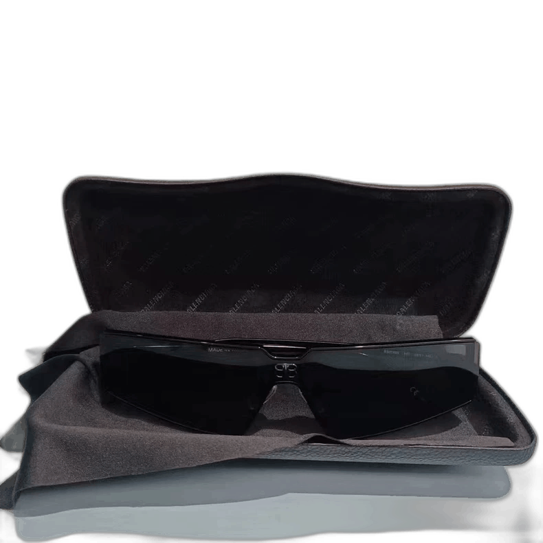 Balenciaga Balenciaga BB Logo Sunglasses in Black Size ONE SIZE - 1 Thumbnail