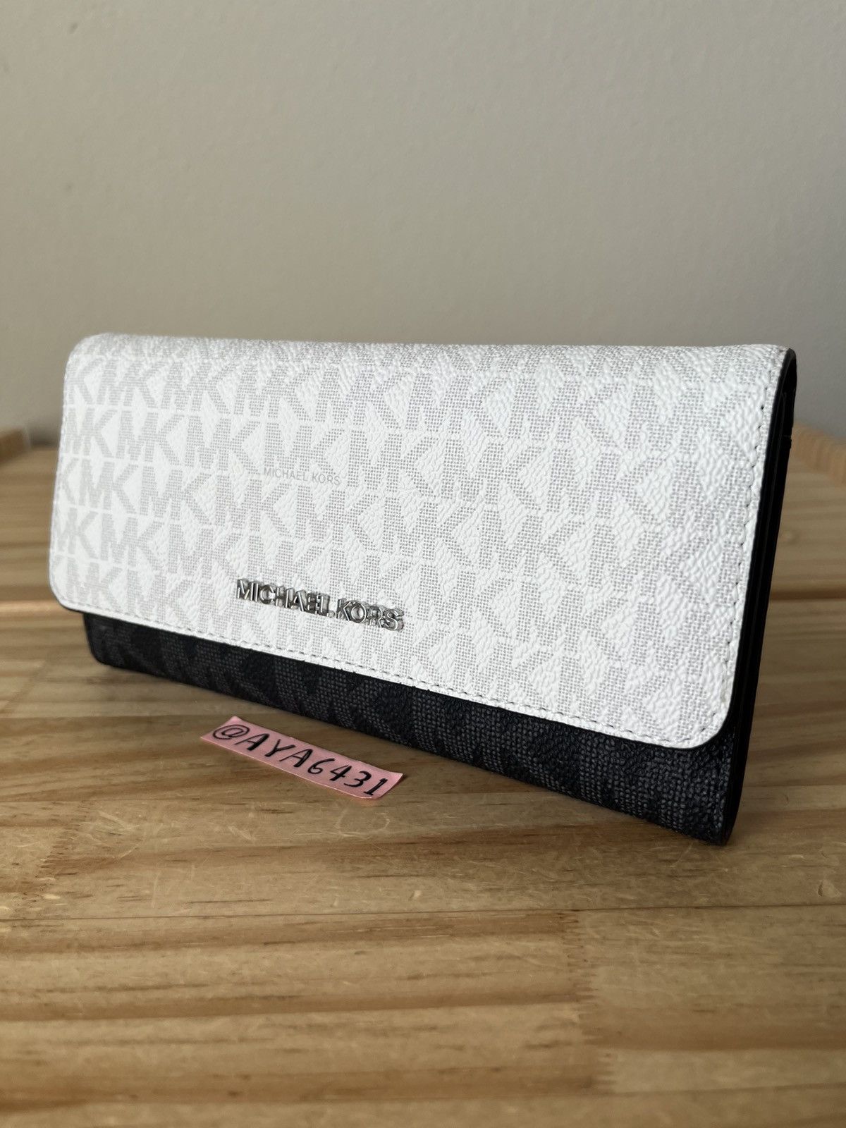 Michael Kors Michael Kors wallet Size ONE SIZE - 1 Thumbnail