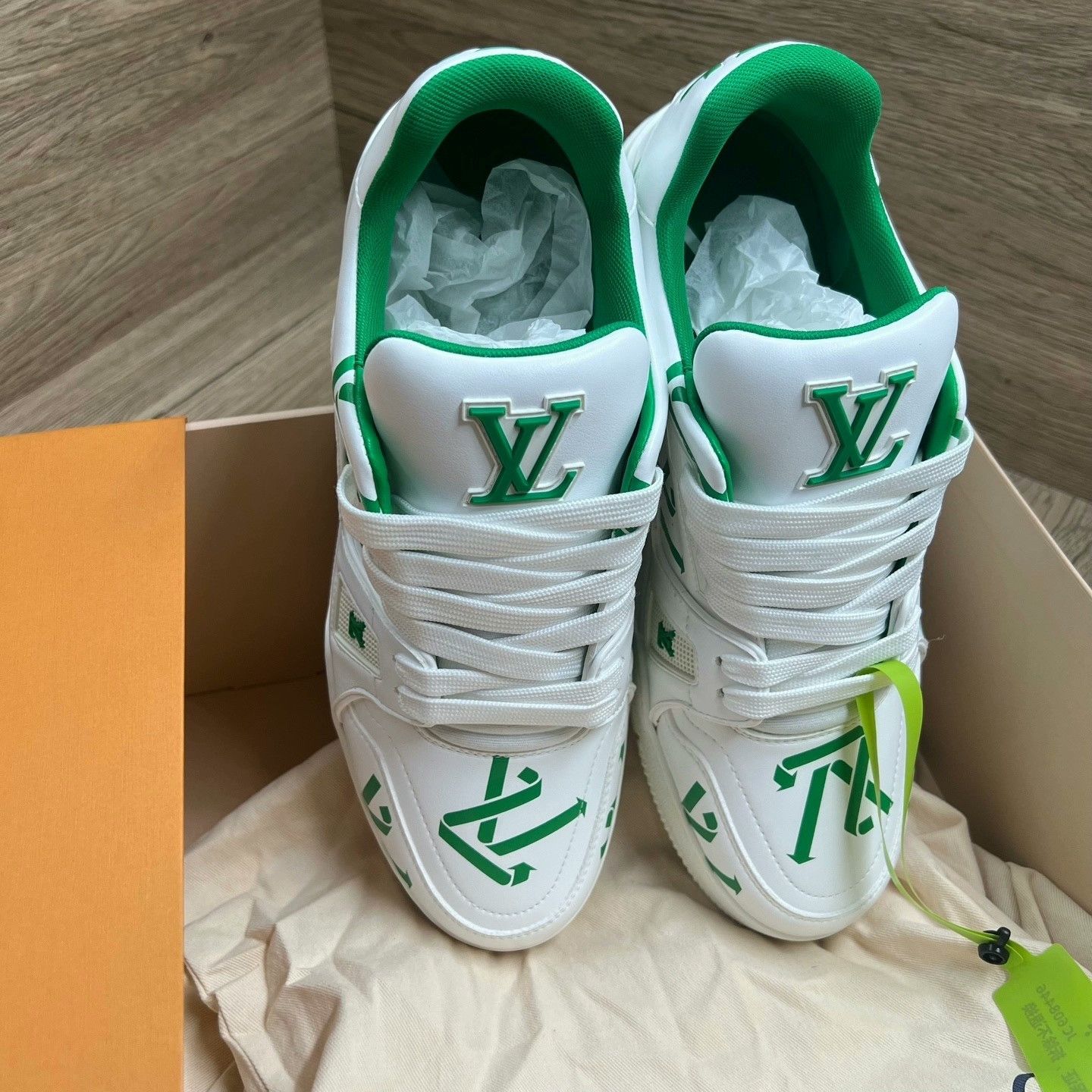Louis Vuitton LV Trainer White Green Sneakers Size US 8.5 / EU 41-42 - 4 Thumbnail