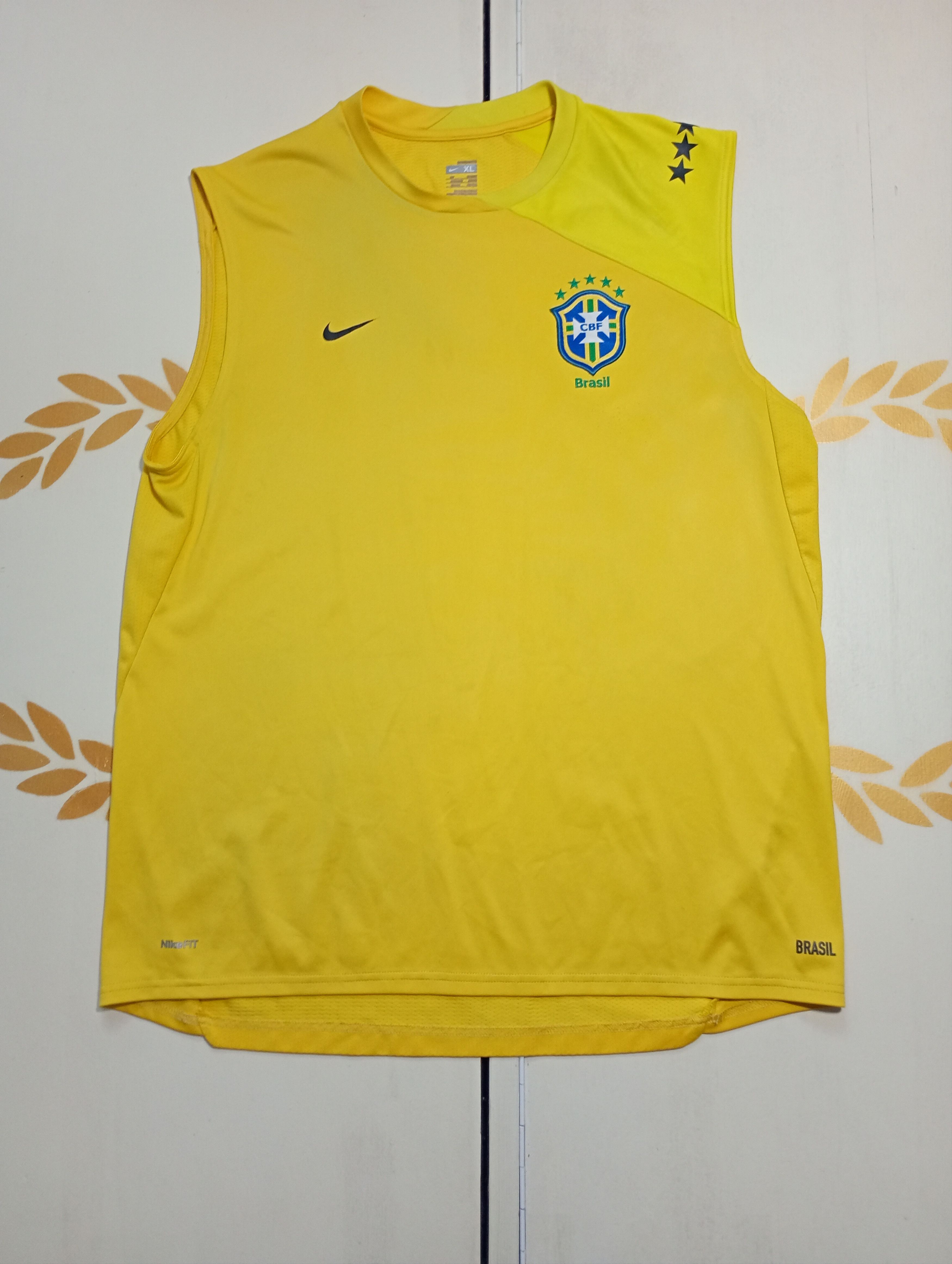 Nike Nike Brazil Training Sleeveless Jersey 2008-2009 Size US XL / EU 56 / 4 - 1 Thumbnail
