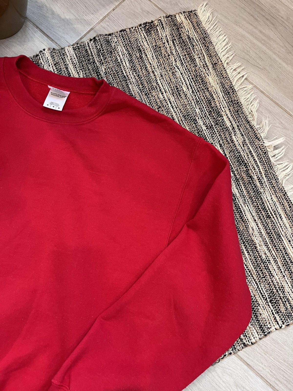 Gildan × Vintage Vintage Gilden Blank Sweatshirt red fleece loose fit Size US M / EU 48-50 / 2 - 7 Thumbnail