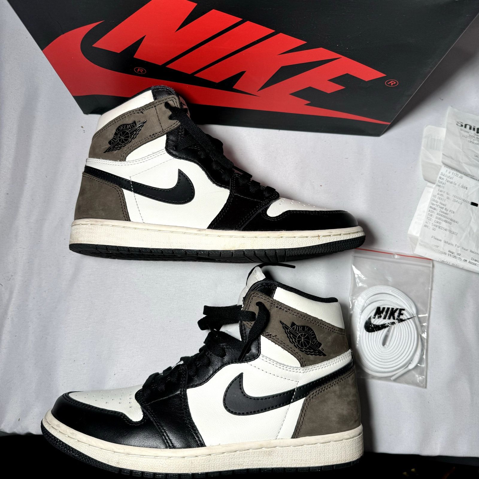 Jordan Brand × Nike Size 7.5 - Air Jordan 1 Retro High OG Dark Mocha Men's Shoes Size US 7.5 / EU 40-41 - 2 Thumbnail