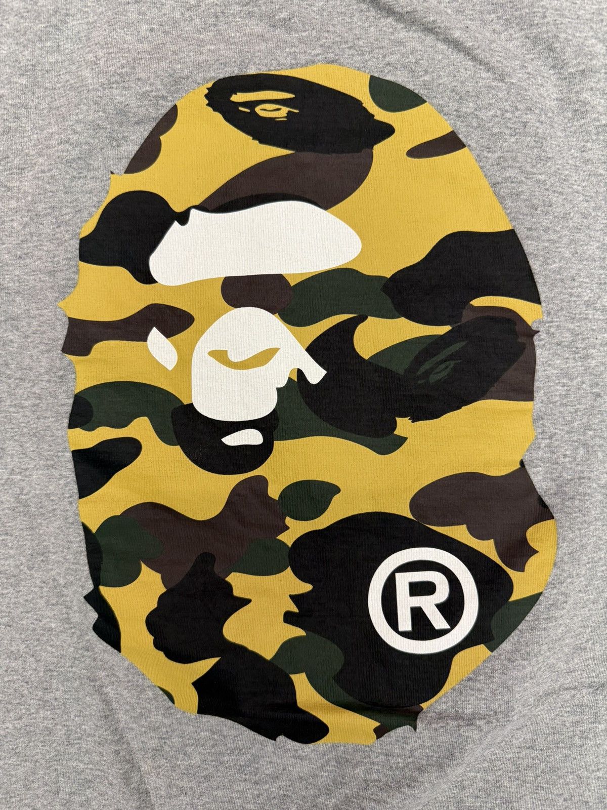 Bape SS19 A Bathing Ape Bape 1st Camo Big Head Ape Tee Size US XXL / EU 58 / 5 - 2 Thumbnail