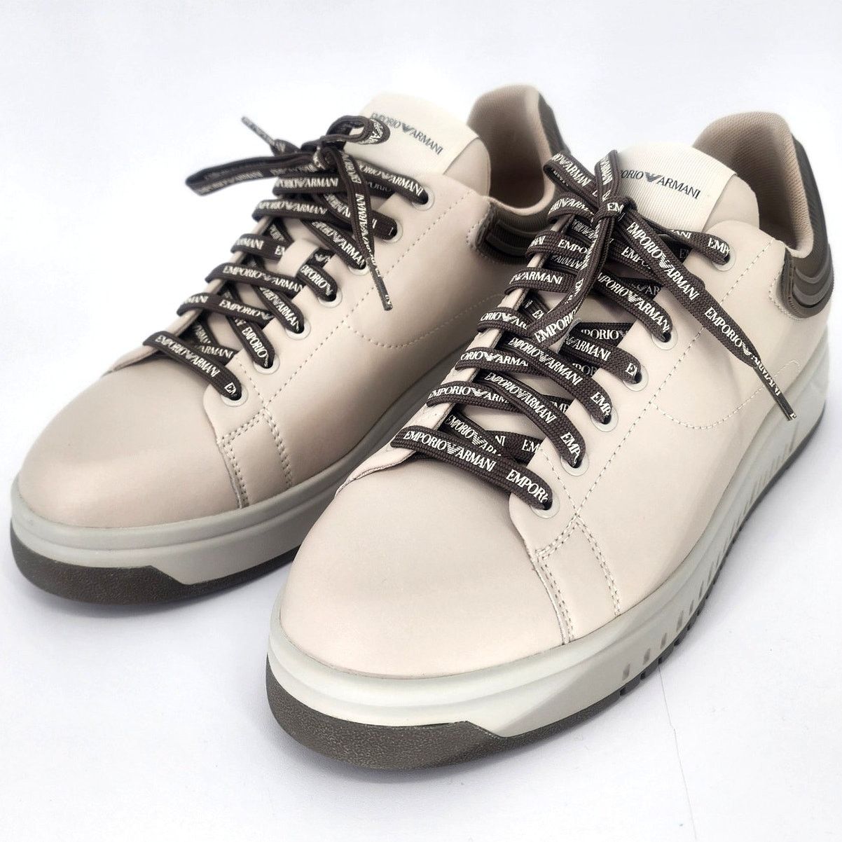 Emporio Armani Emporio Armani Beige Leather Low-Top Sneakers 41 Size US 8 / EU 41 - 1 Thumbnail