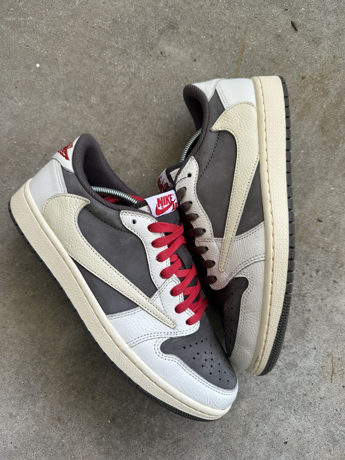 Jordan Brand × Travis Scott Jordan 1 Retro Low OG SP Travis Scott Reverse Mocha size 8.5 Size US 8.5 / EU 41-42 - 1 Thumbnail