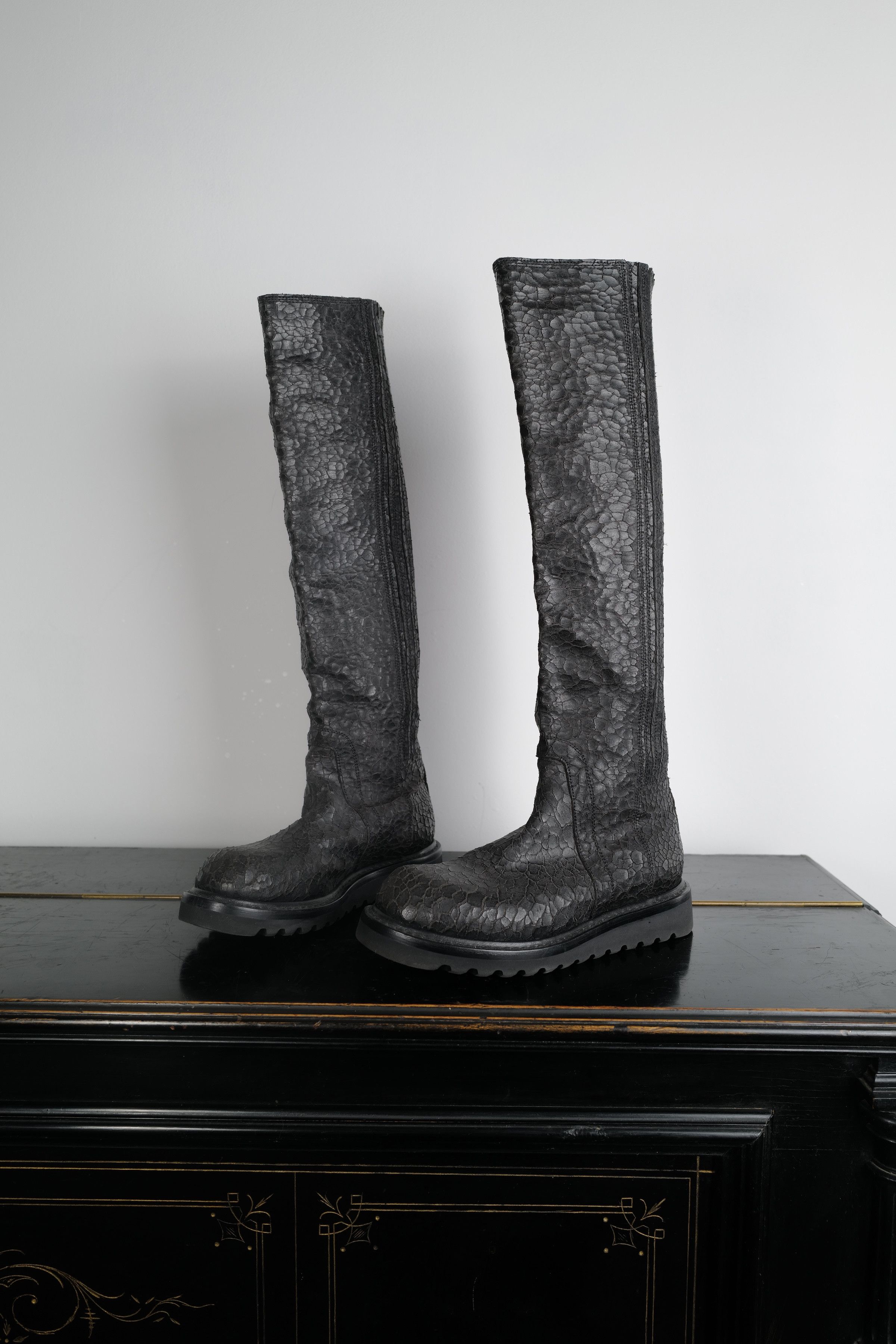 Rick Owens Rick Owens Cracked Leather Knee Boots Size US 7 / IT 37 - 4 Thumbnail