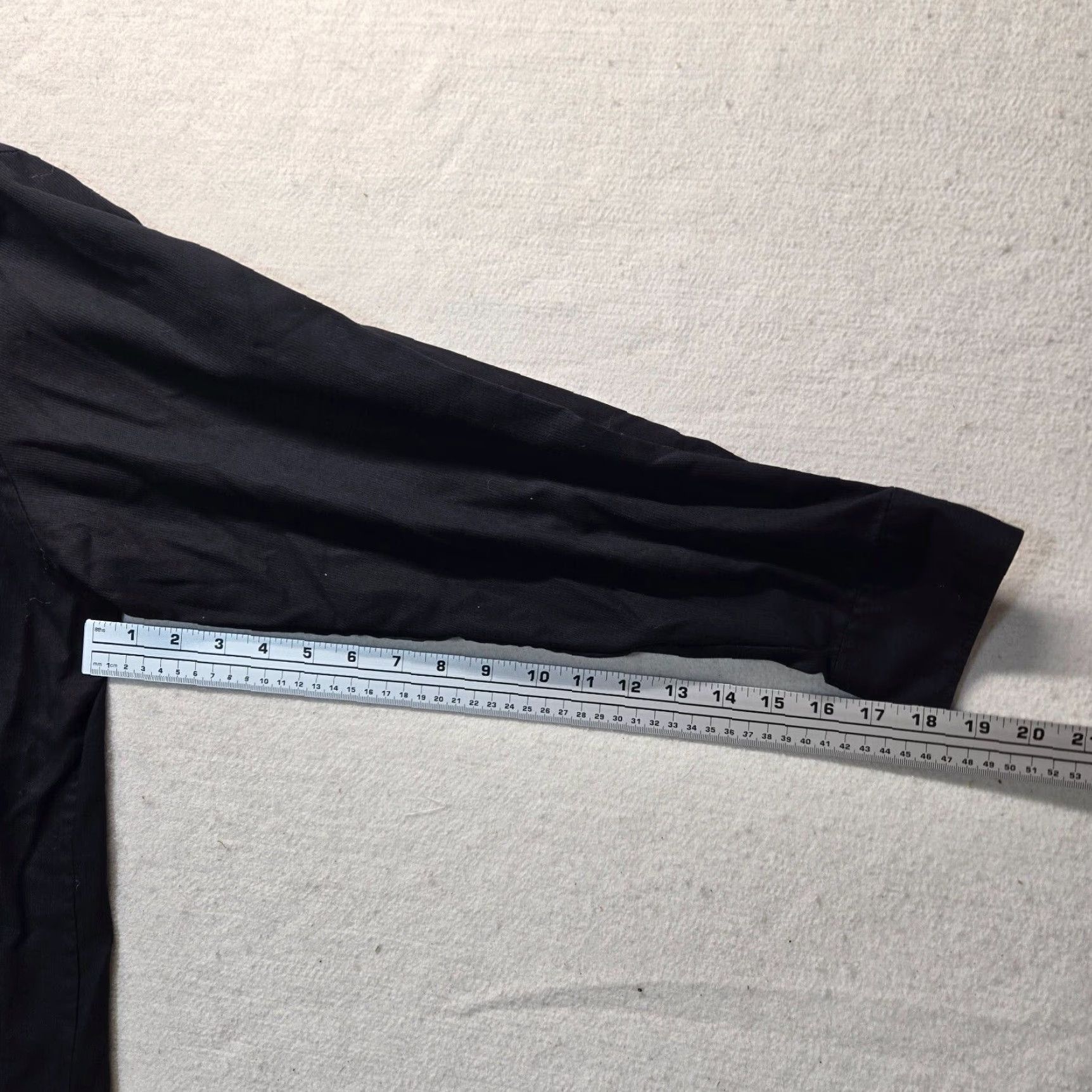 Van Heusen Van Heusen Dress Shirt Men 16.5 Black Classic Fit Button Up Shirt Size 46R - 5 Thumbnail
